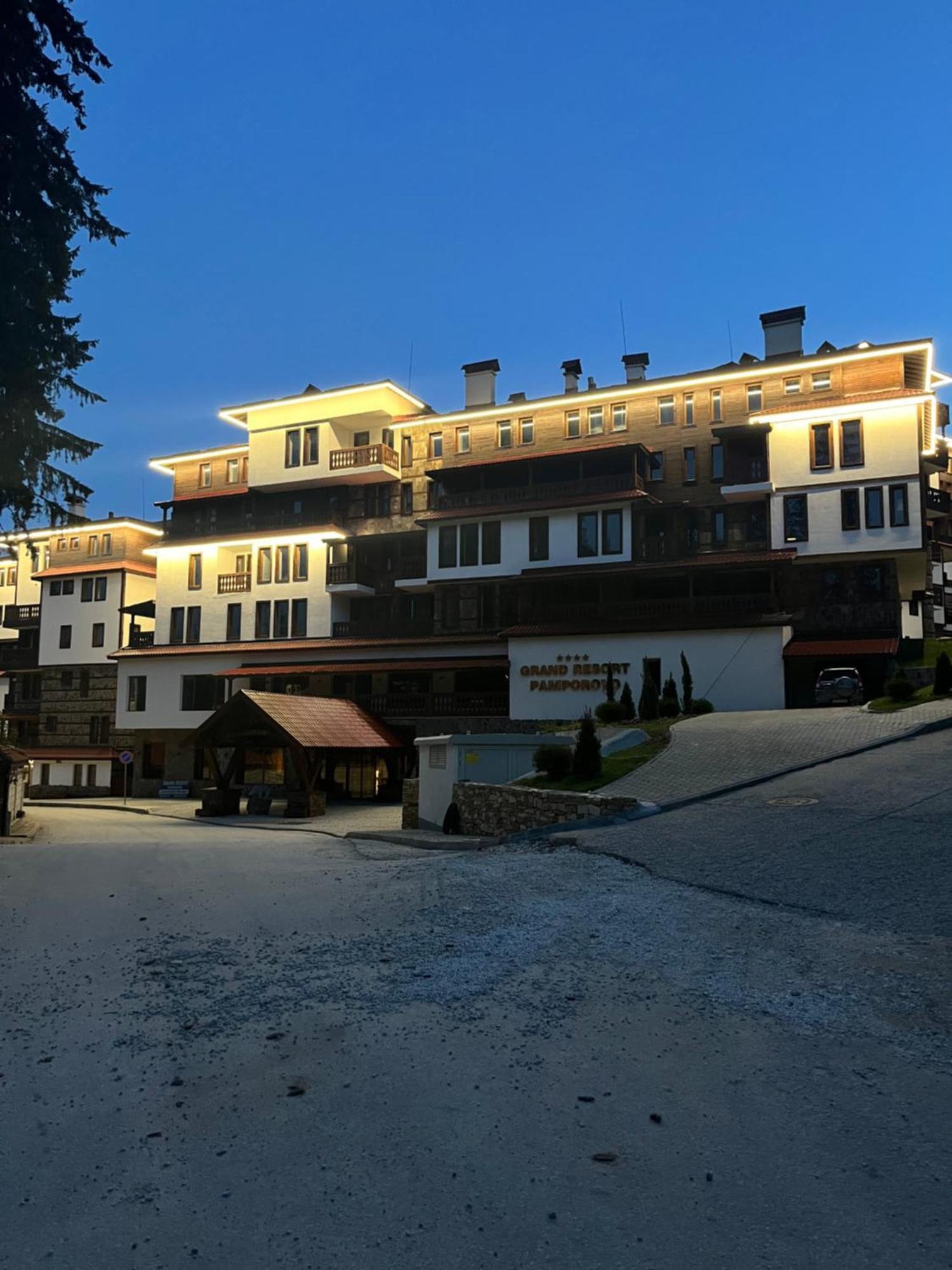 Grand Resort Luxury Apartment Pamporovo Exterior photo